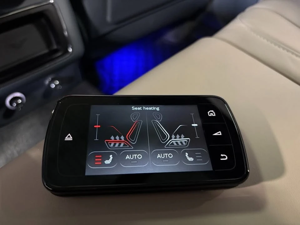 2019 Bentley Bentayga - Image 17 of 18