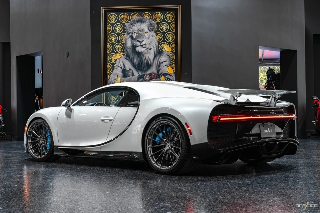 2019 Bugatti Chiron - Image 10 of 12