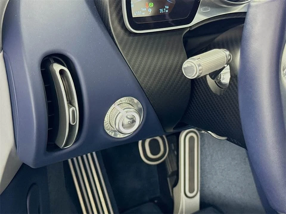 2019 Bugatti Chiron Sport - Image 9 of 17
