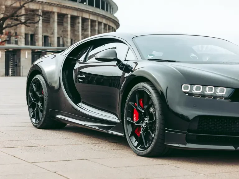 2019 Bugatti Chiron - Image 12 of 31