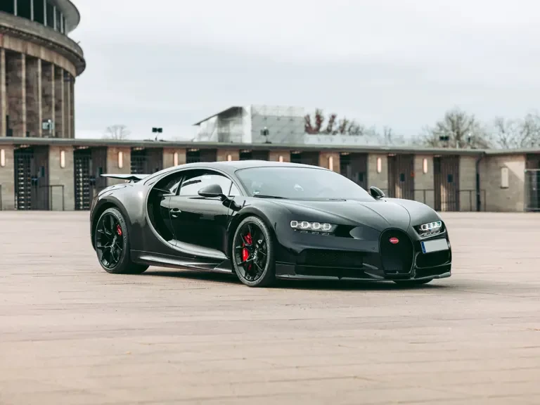 2019 Bugatti Chiron - Image 2 of 31