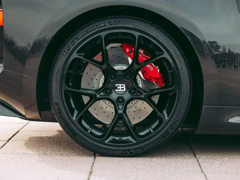 2019 Bugatti Chiron - Image 24 of 31