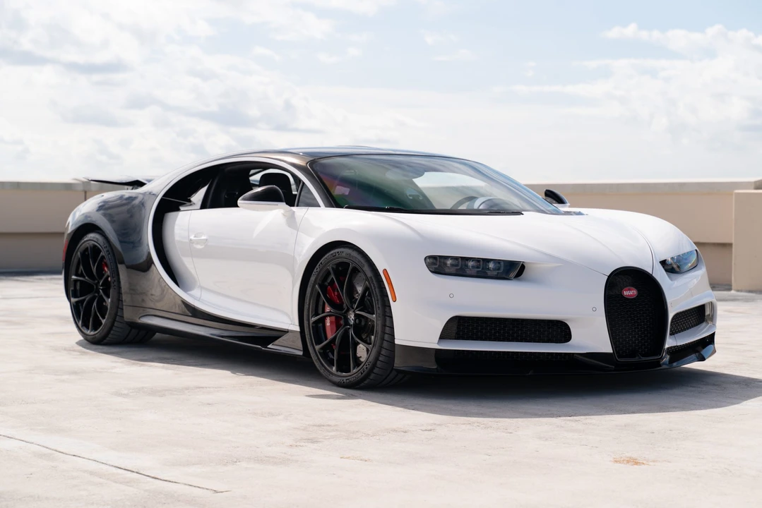 2019 Bugatti Chiron - Image 17 of 31