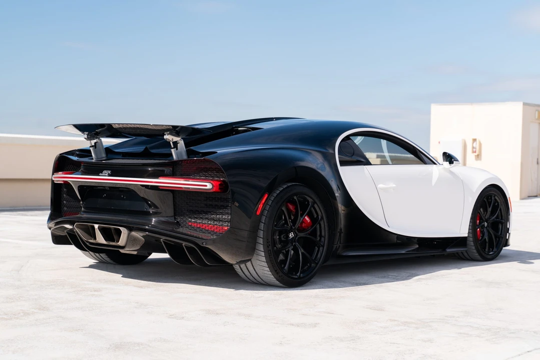2019 Bugatti Chiron - Image 11 of 31