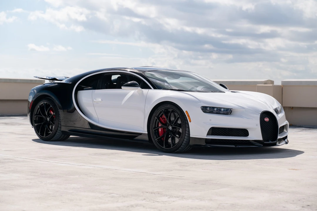 2019 Bugatti Chiron - Image 15 of 31