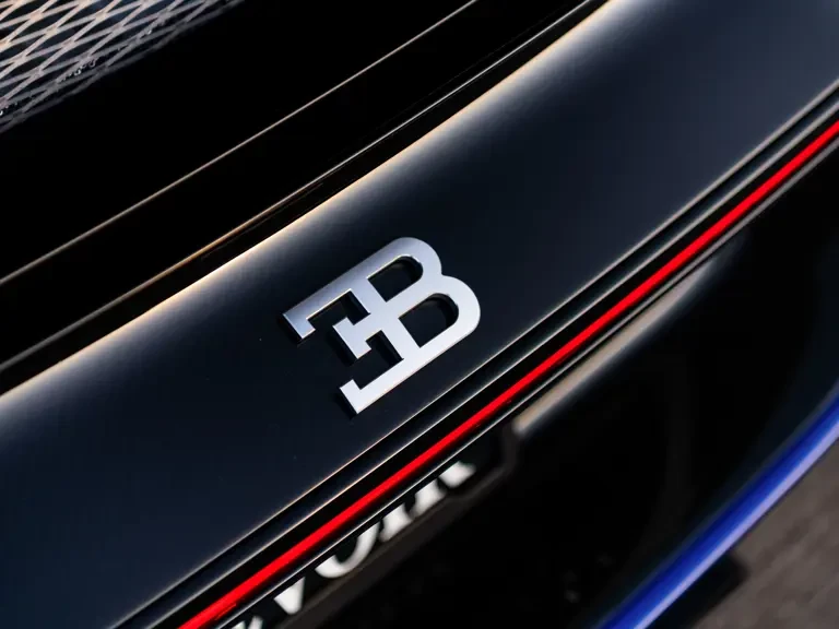 2019 Bugatti Chiron - Image 16 of 31