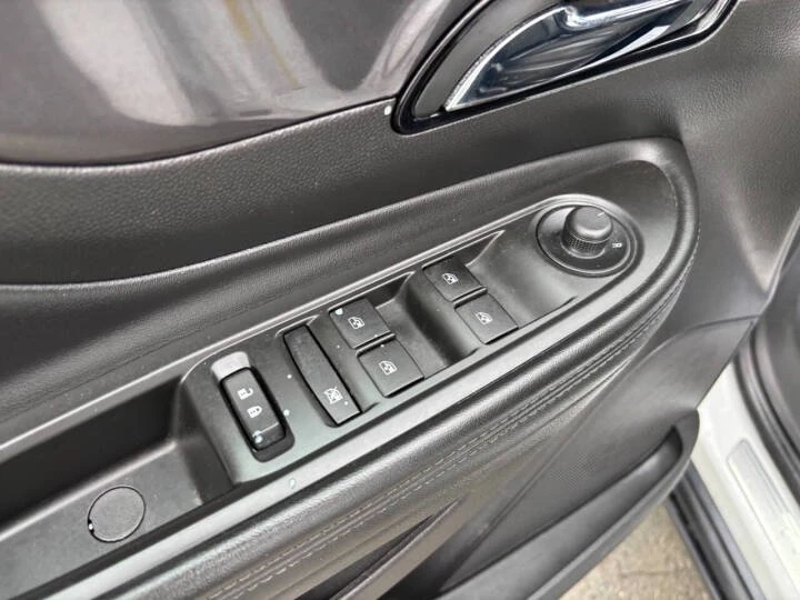 2019 Buick Encore - Image 8 of 20