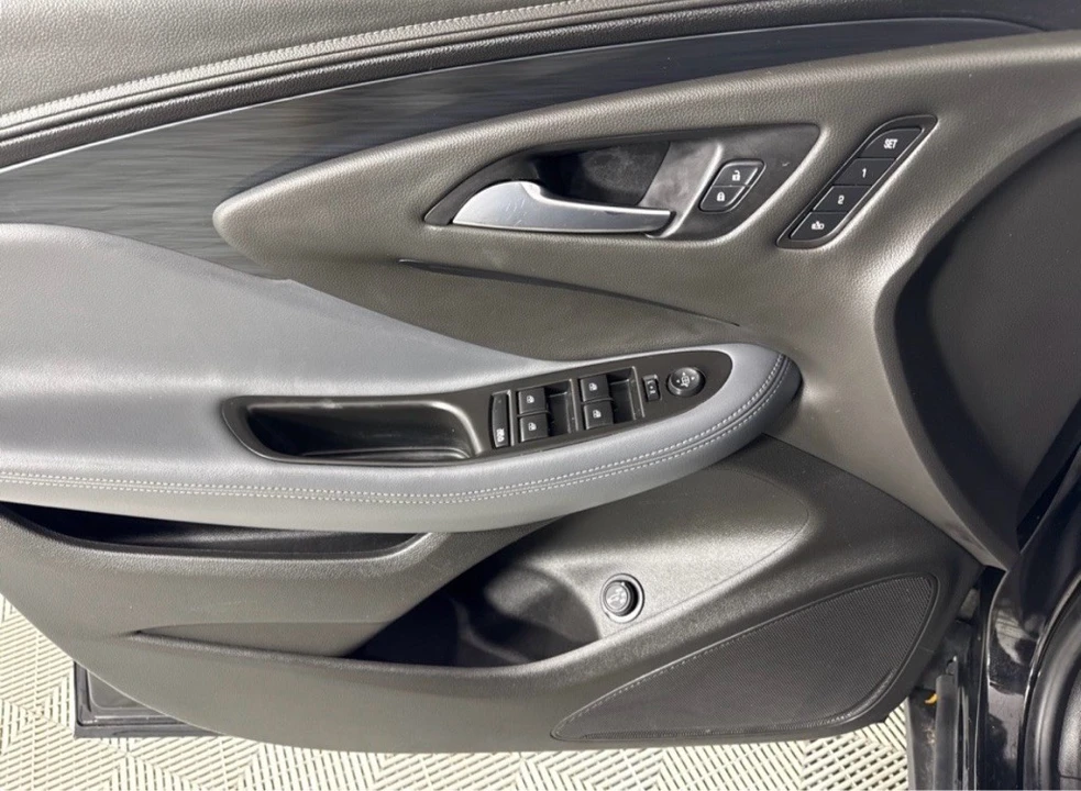 2019 Buick Envision - Image 11 of 12