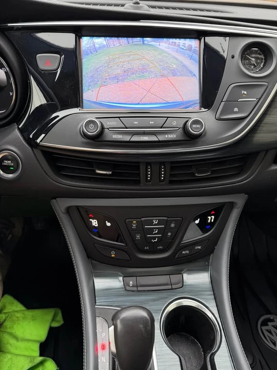 2019 Buick Envision - Image 17 of 19