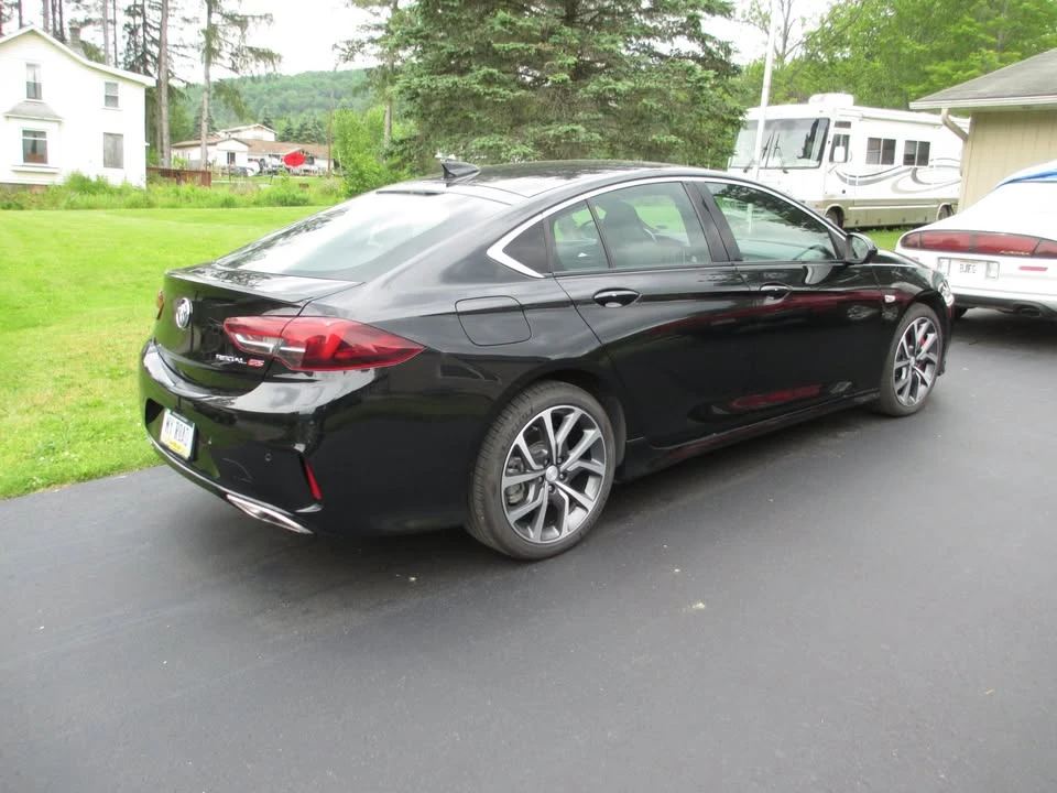 2019 Buick Regal - Image 2 of 8