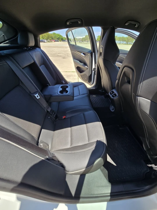 2019 Buick Regal - Image 14 of 27