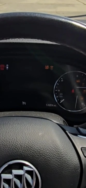 2019 Buick Regal - Image 12 of 27