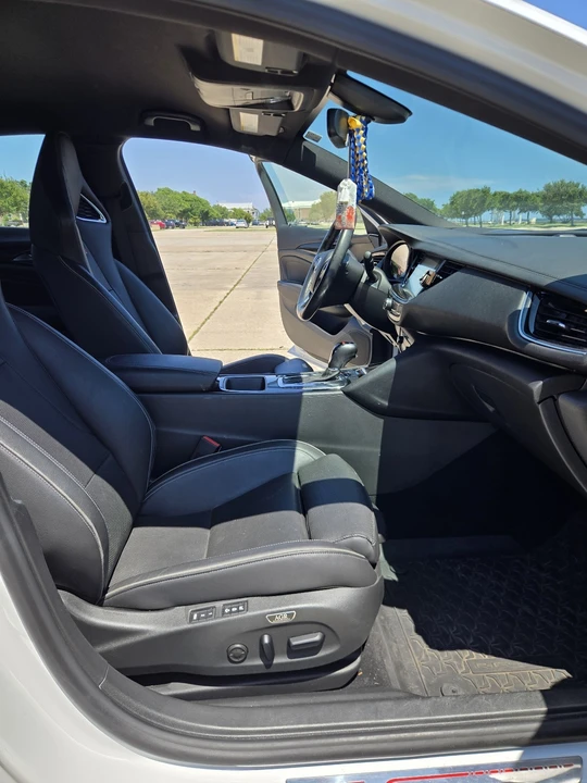 2019 Buick Regal - Image 15 of 27