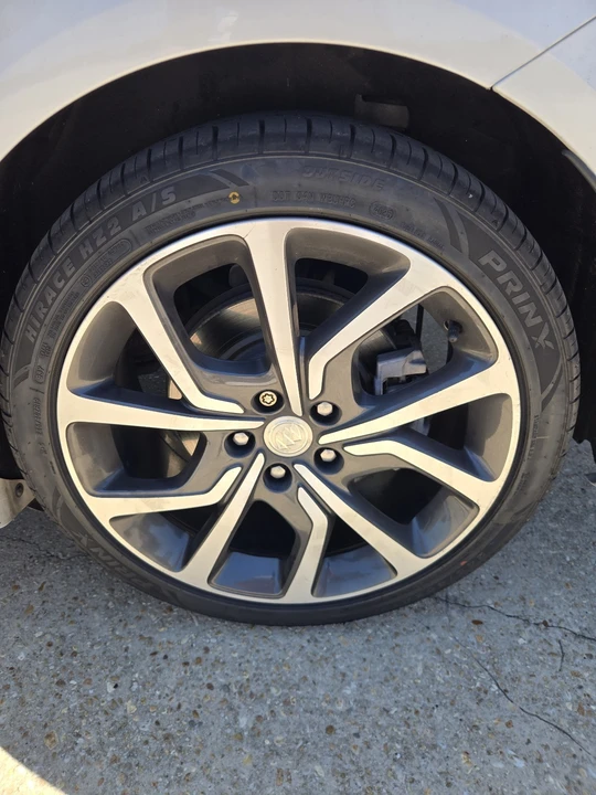 2019 Buick Regal - Image 11 of 27