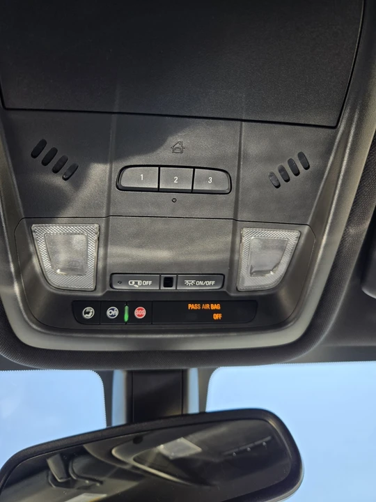2019 Buick Regal - Image 20 of 27