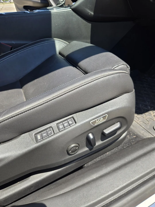 2019 Buick Regal - Image 17 of 27