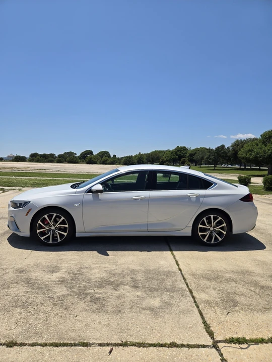 2019 Buick Regal - Image 4 of 27