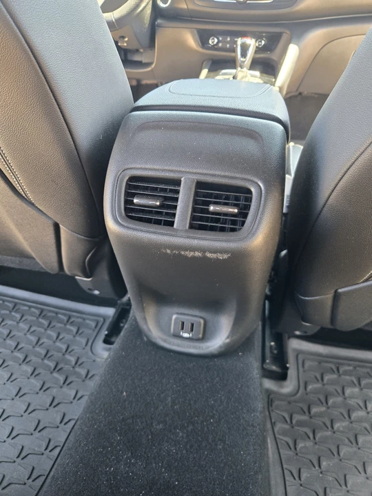 2019 Buick Regal - Image 13 of 27
