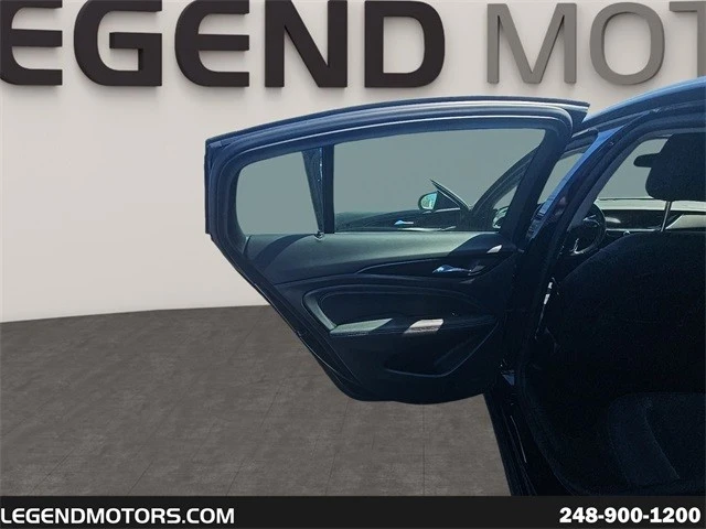 2019 Buick Regal - Image 13 of 21