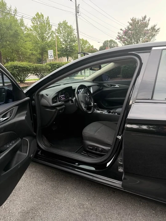 2019 Buick Regal - Image 9 of 18