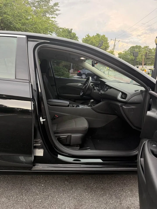 2019 Buick Regal - Image 10 of 18