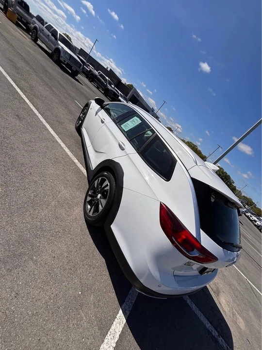 2019 Buick Regal - Image 4 of 11