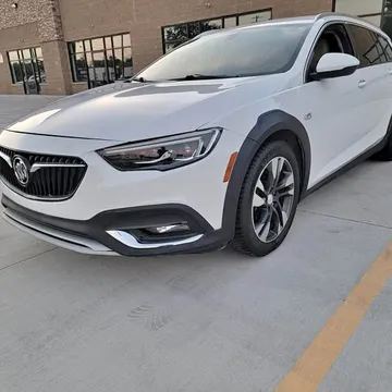 2019 Buick Regal TourX Essence