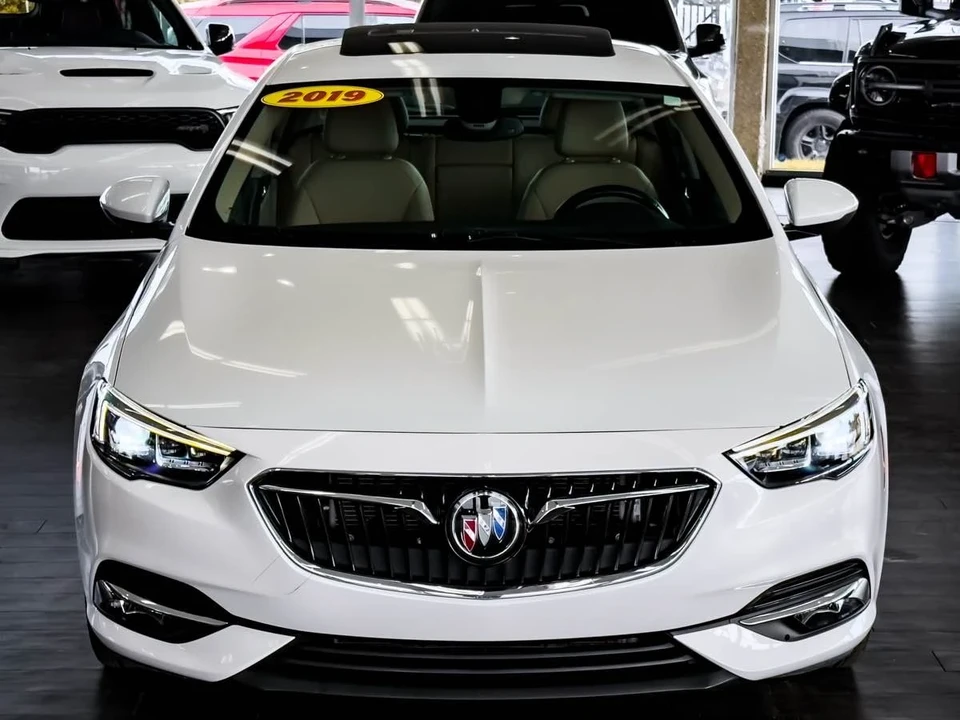 2019 Buick Regal - Image 3 of 12