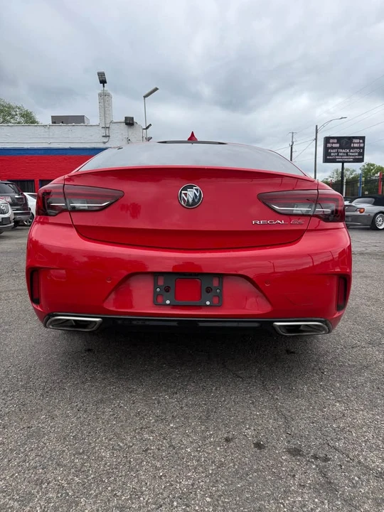 2019 Buick Regal - Image 5 of 10