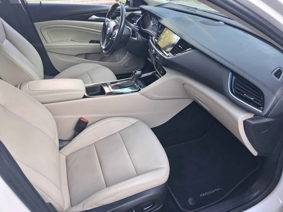 2019 Buick Regal - Image 11 of 20