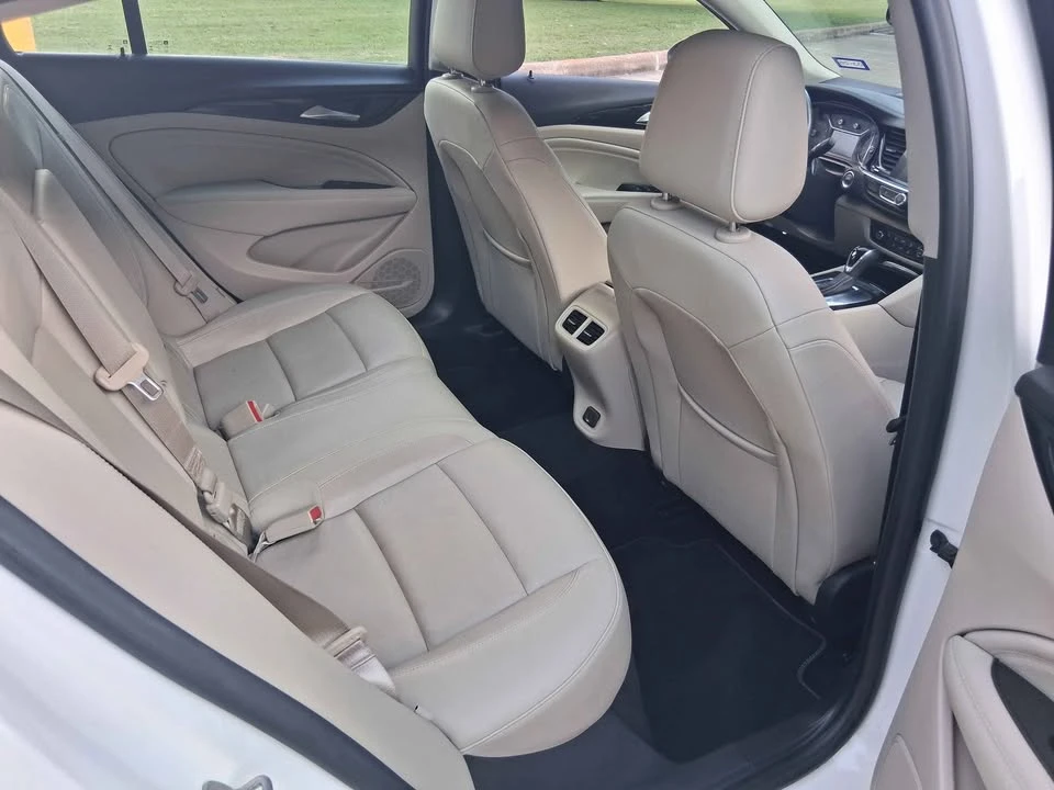 2019 Buick Regal - Image 9 of 20