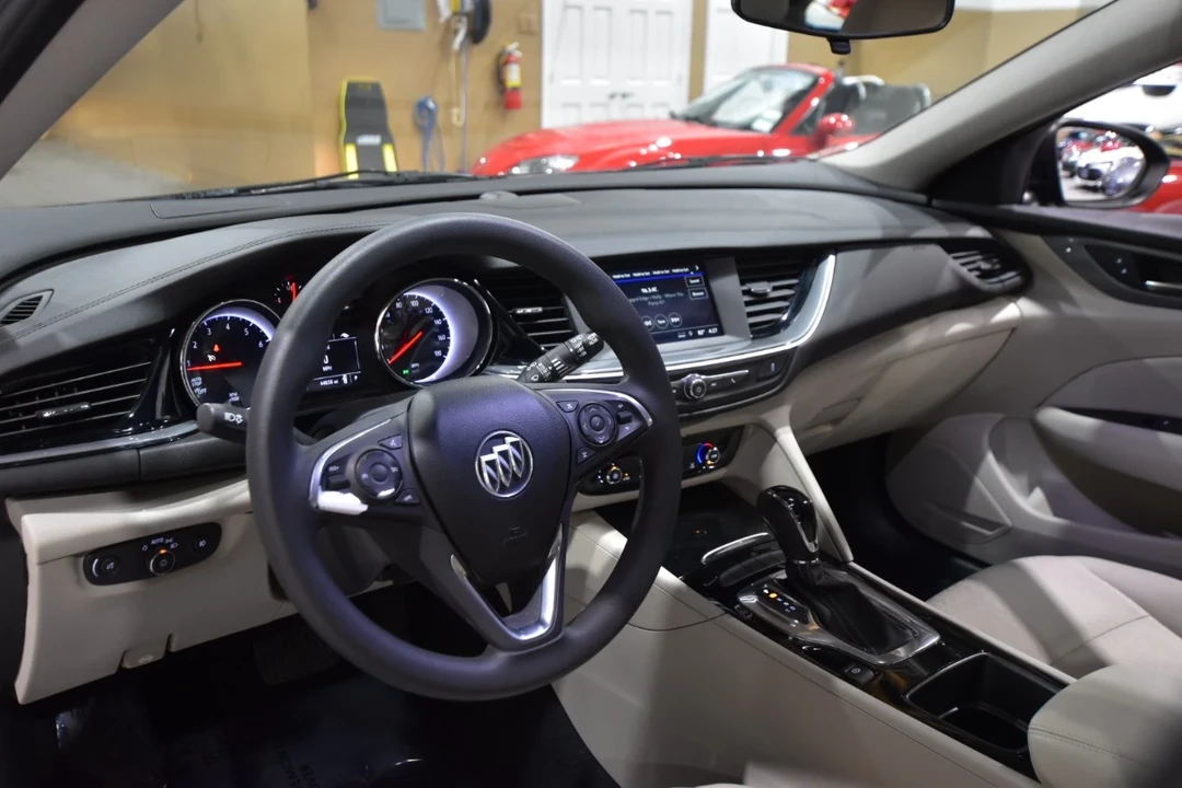 2019 Buick Regal - Image 14 of 21