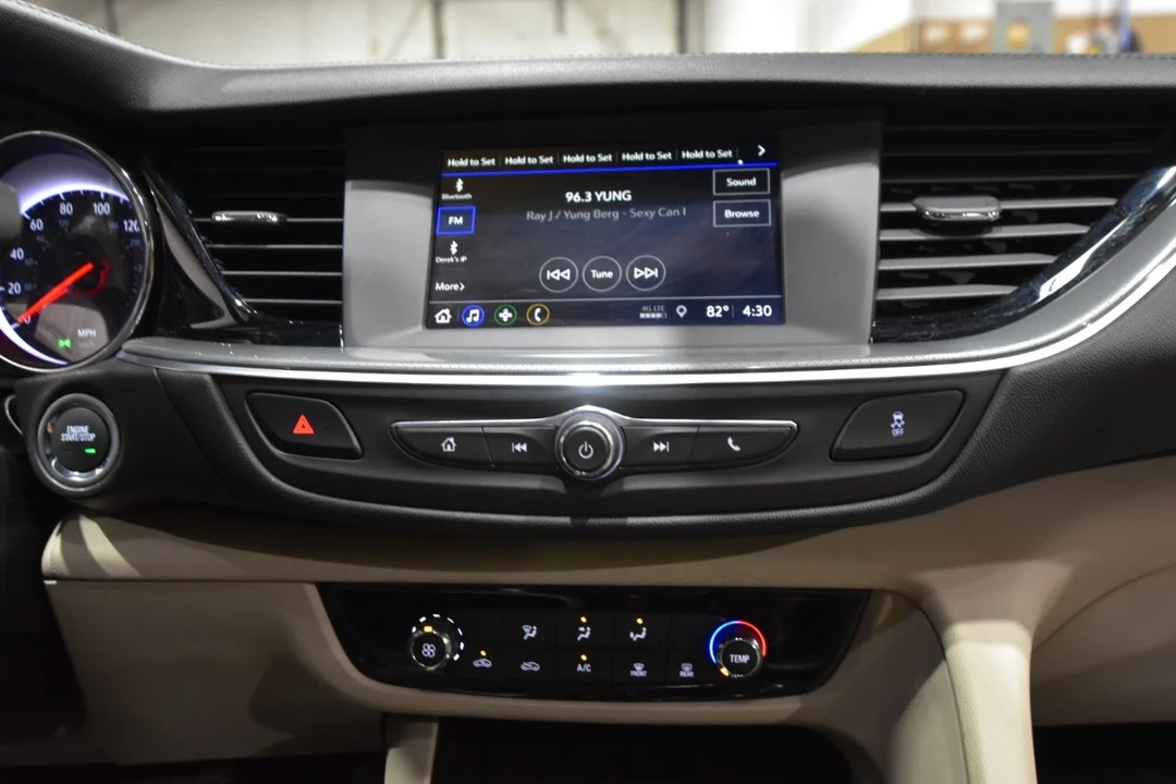 2019 Buick Regal - Image 18 of 21