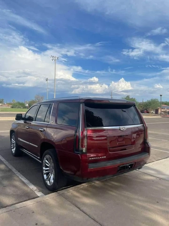 2019 Cadillac Escalade 4th Gen - Image 2 of 8