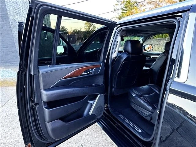 2019 Cadillac Escalade 4th Gen - Image 11 of 21