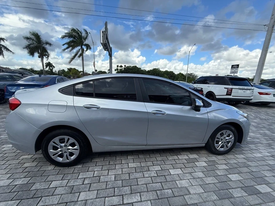 2019 Chevrolet Cruze - Image 9 of 21