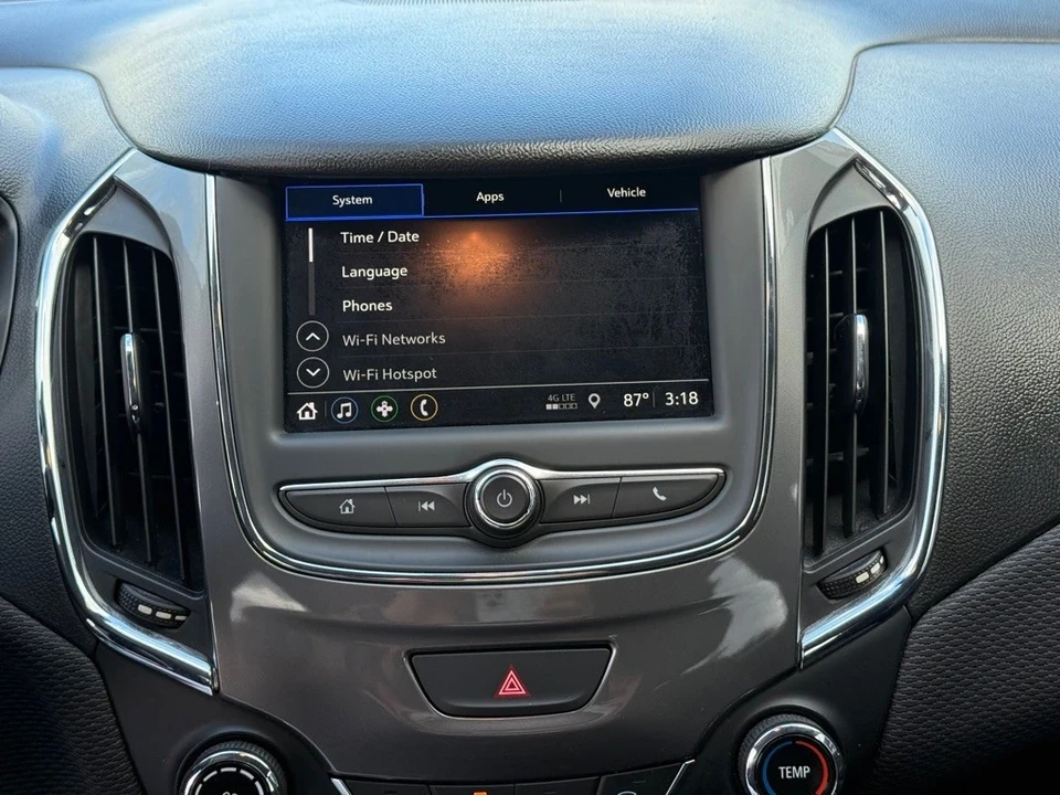 2019 Chevrolet Cruze - Image 18 of 21
