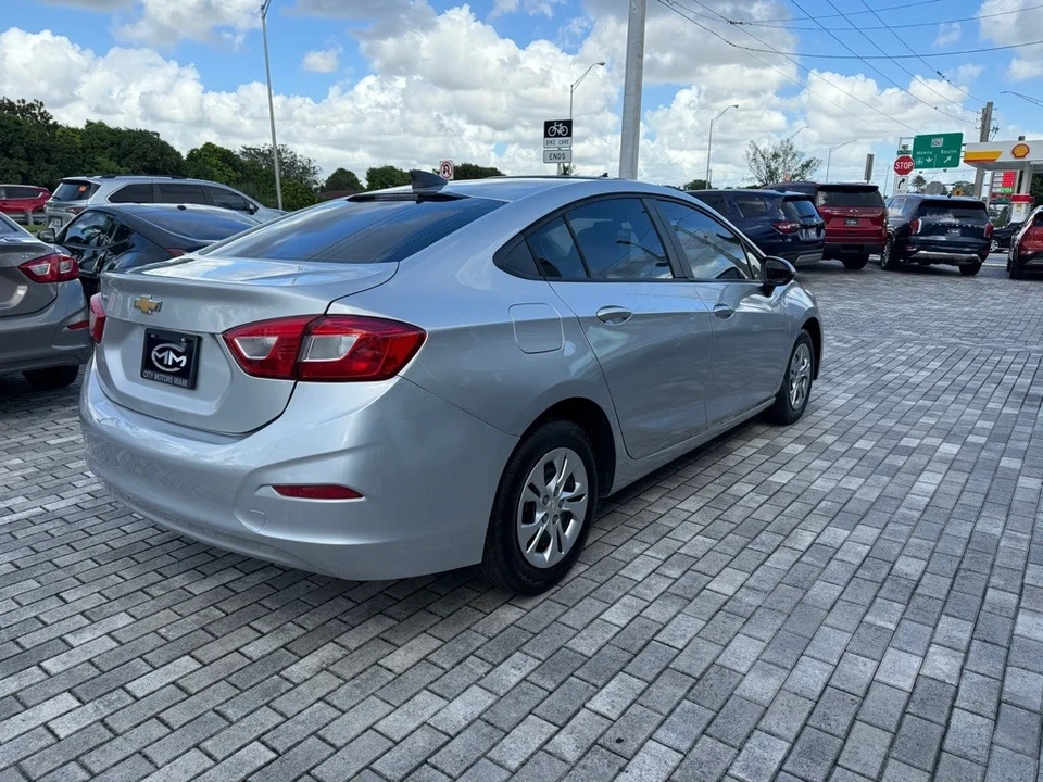 2019 Chevrolet Cruze - Image 8 of 21