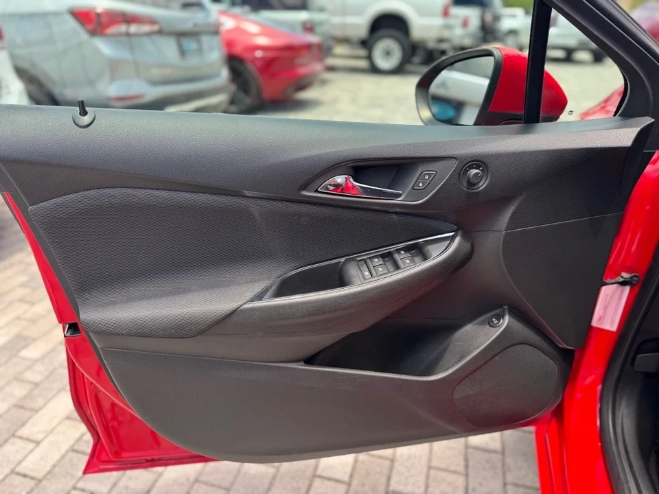 2019 Chevrolet Cruze - Image 11 of 21