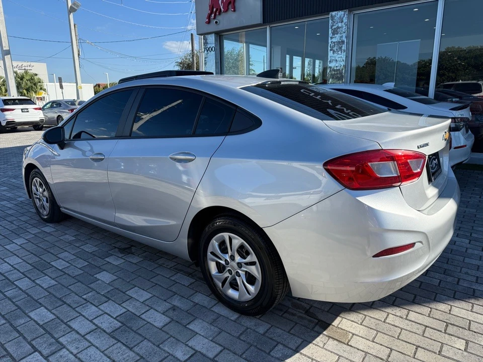 2019 Chevrolet Cruze - Image 4 of 21