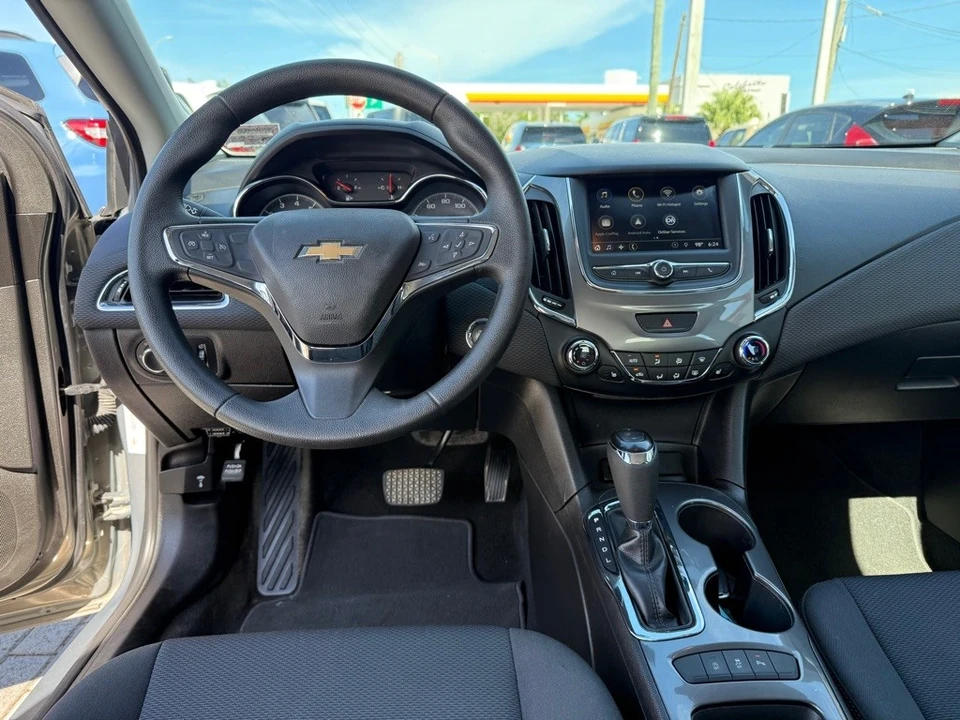 2019 Chevrolet Cruze - Image 13 of 21
