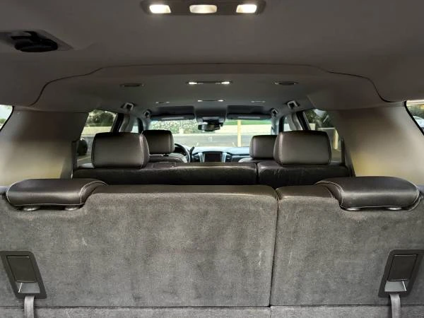2019 Chevrolet Suburban 11th Gen - Image 11 of 20