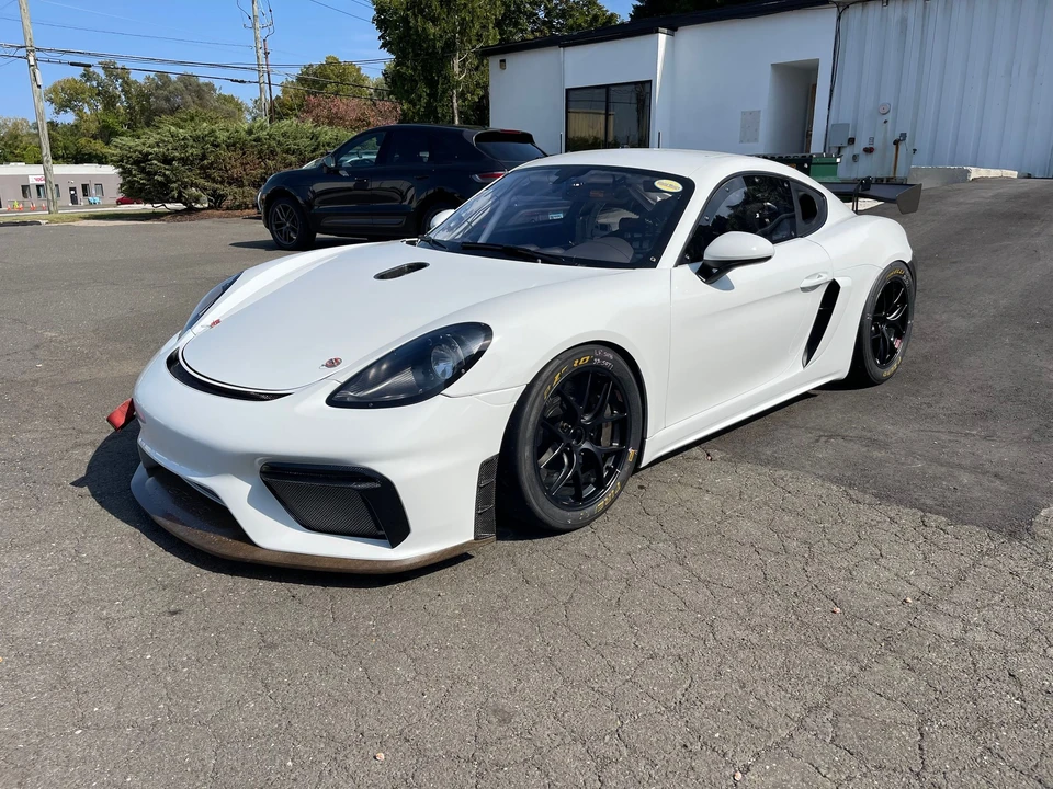 2019 Porsche 718 Cayman GT4 - Image 3 of 13