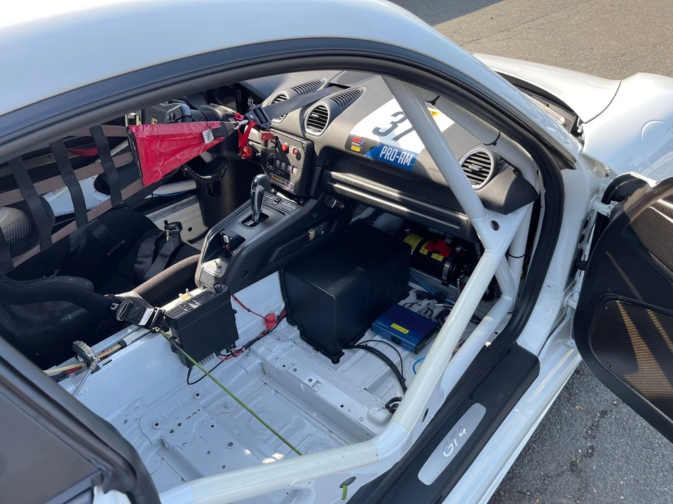 2019 Porsche 718 Cayman GT4 - Image 4 of 13