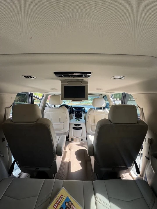 2019 Cadillac Escalade 4th Gen - Image 2 of 13