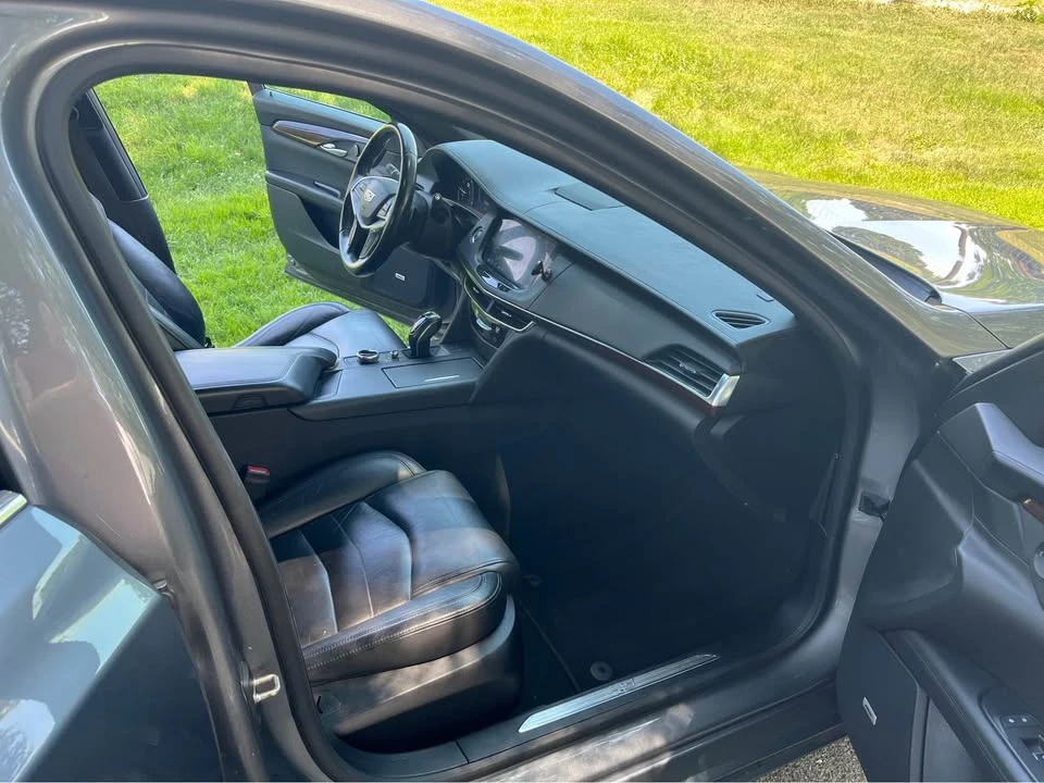 2019 Cadillac CT6 - Image 11 of 16