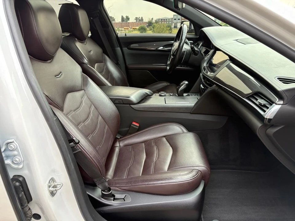 2019 Cadillac CT6 - Image 11 of 21