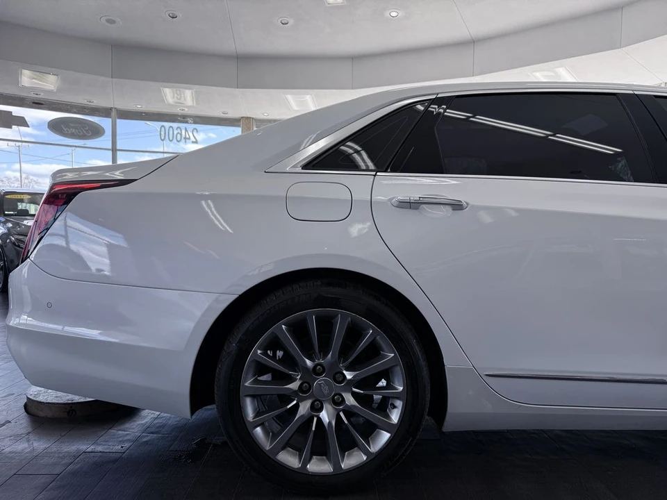 2019 Cadillac CT6 - Image 10 of 21