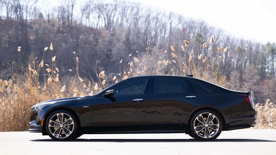 2019 Cadillac CT6-V - Image 2 of 31
