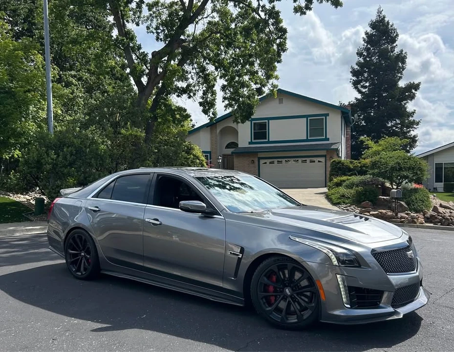 2019 Cadillac CTS-V 3rd Gen - Image 2 of 9